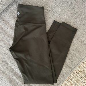 Lululemon Wunder Under High-Rise Tight 25" in Olive, Size 6